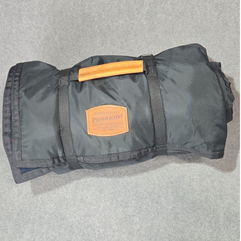 Pendleton Wool Folding Picnic Blanket EUC
